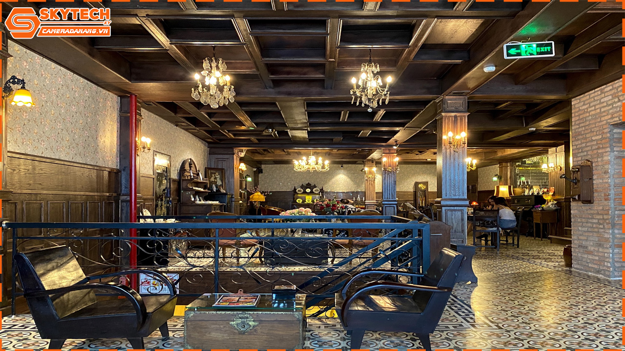 camera-ip-colorvu-hikvision-trong-nha-co-dinh-ds-2cd2327g2-lu-2