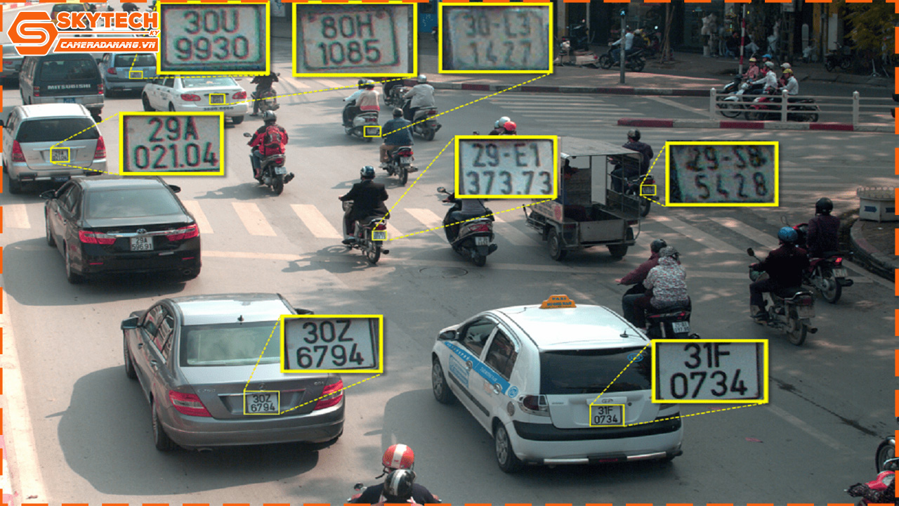 camera-ip-hikvision-nhan-dang-bien-so-ds-2cd7a26g0-p-izs-8-32mm-2