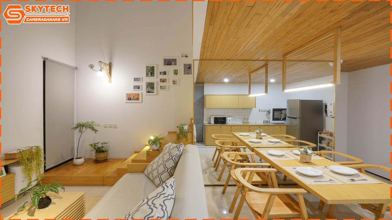 camera-ip-hikvision-quay-quet-trong-nha-ds-2de2c400scg-e-2