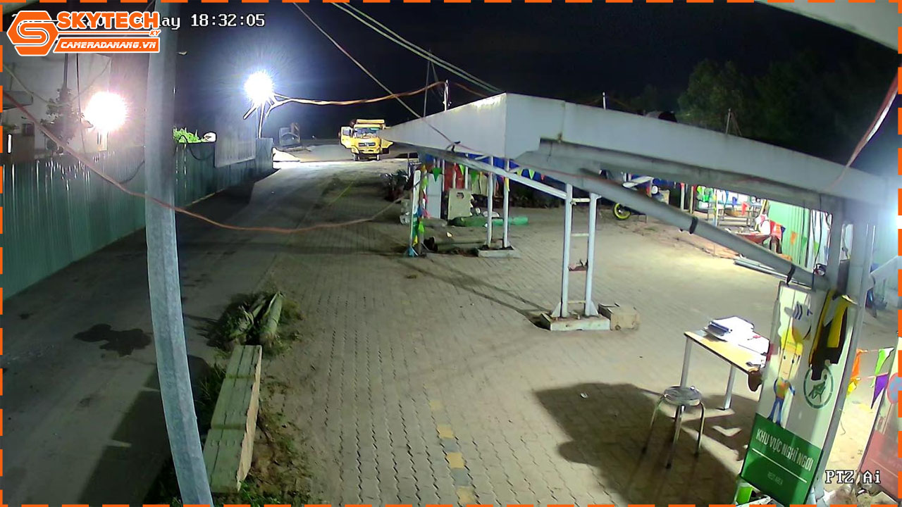 camera-ip-j-tech-ngoai-troi-uai5703c-3mp-human-detect-face-id-smart-led-2