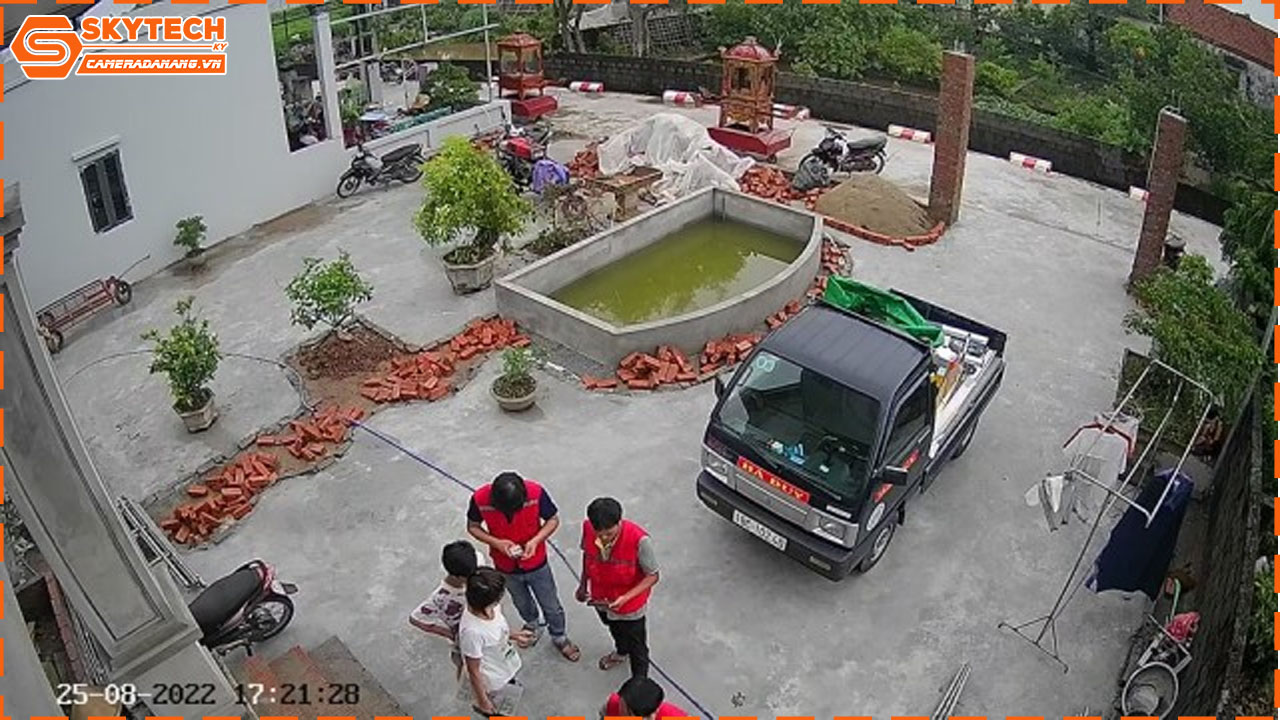 camera-ip-j-tech-ngoai-troi-uhd8205cs-3mp-human-detect-face-id-loa-2