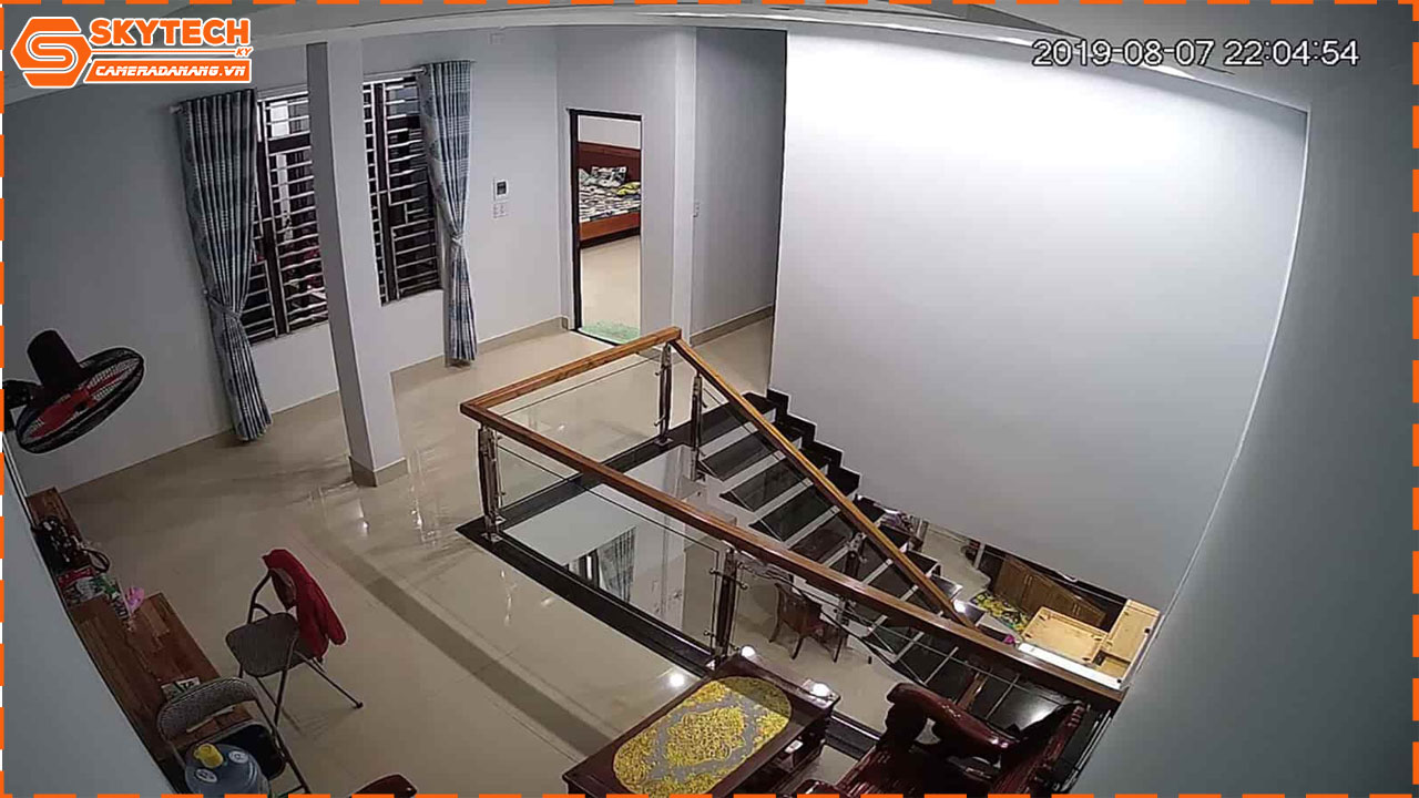 camera-ip-j-tech-uai5284c-3mp-human-detect-face-id-smart-led-2