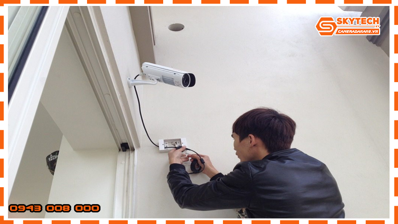 lap-dat-camera-tai-duong-ngo-may