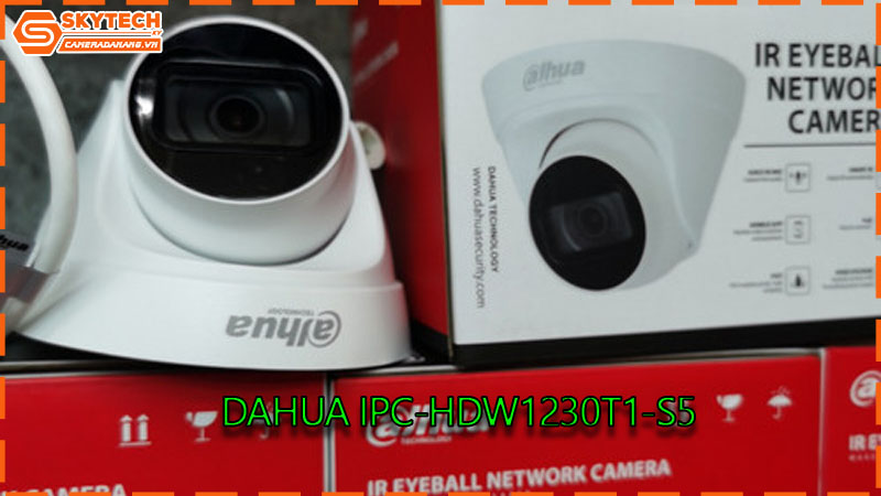 top-9-camera-ket-hop-den-hong-ngoai-tinh-te-2