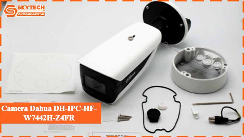 top-8-camera-nhan-dien-khuon-mat-hanh-khach