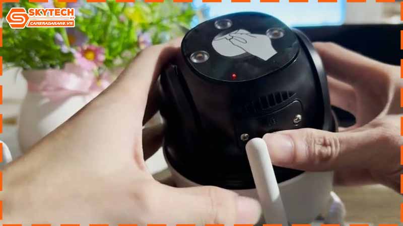 camera-goman-khong-tu-xoay-khi-phat-hien-chuyen-dong.jpg-2