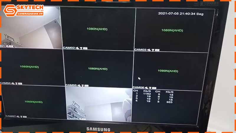 camera-hikvision-hien-thi-man-hinh-den-tren-tv.jpg-2