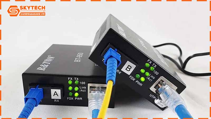 thi-cong-mang-lan-trong-gio-lam-viec-co-duoc-khong-2